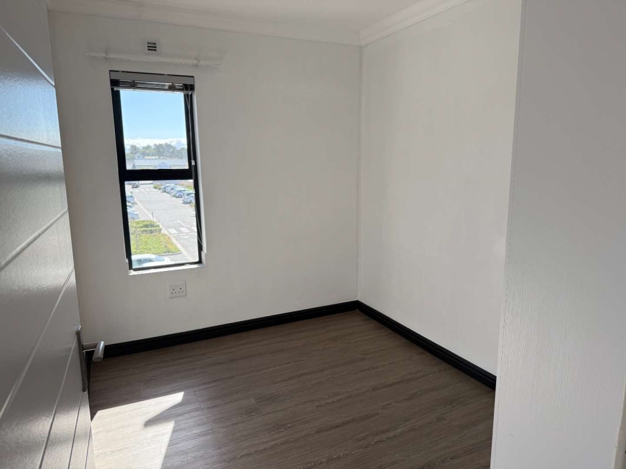 2 Bedroom Property for Sale in Buhrein Western Cape